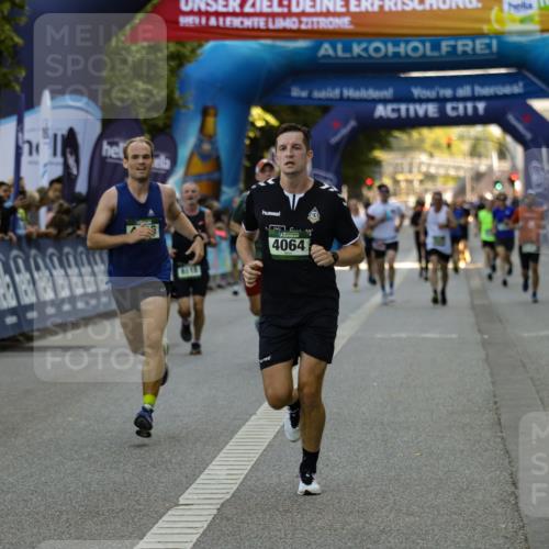 01.09.2024 - BARMER Alsterlauf Kathrin Stürmer Photography http://msf.ph/oto/6977670 01.09.2024 09:47:56 Ziel 3289, 4064, 4198, 4249, 4256, 4412, 4614, 5004, 5043, 5136, 8118, 8241 meine-sportfotos.de