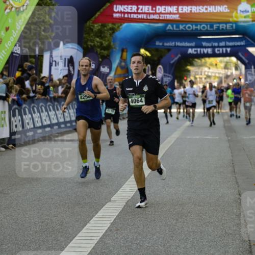 01.09.2024 - BARMER Alsterlauf Kathrin Stürmer Photography http://msf.ph/oto/6977672 01.09.2024 09:47:56 Ziel 3289, 4064, 4198, 4249, 4256, 4412, 4614, 5004, 5043, 5136, 8118, 8241 meine-sportfotos.de