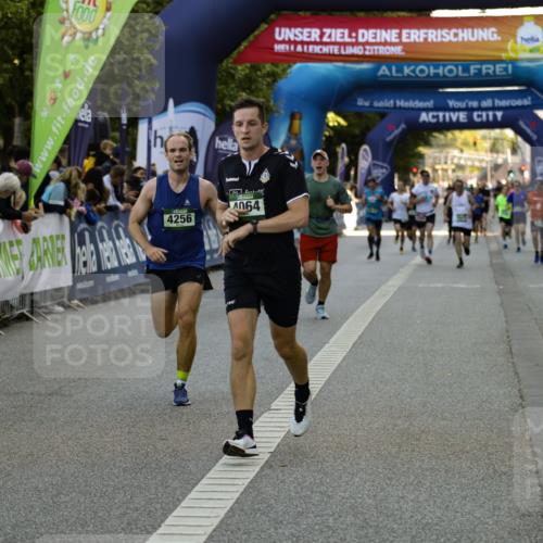 01.09.2024 - BARMER Alsterlauf Kathrin Stürmer Photography http://msf.ph/oto/6977676 01.09.2024 09:47:57 Ziel 2822, 3289, 4064, 4198, 4249, 4256, 4412, 4419, 4614, 5004, 5043, 5136, 8118, 8241, 8383 meine-sportfotos.de