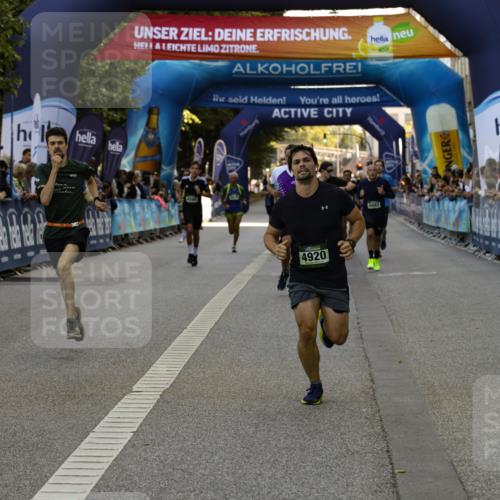 01.09.2024 - BARMER Alsterlauf Kathrin Stürmer Photography http://msf.ph/oto/6977679 01.09.2024 09:48:29 Ziel 2623, 2773, 2879, 2986, 3462, 4356, 4438, 4560, 4709, 4812, 4874, 4920, 5083, 5088, 5161, 5175 meine-sportfotos.de