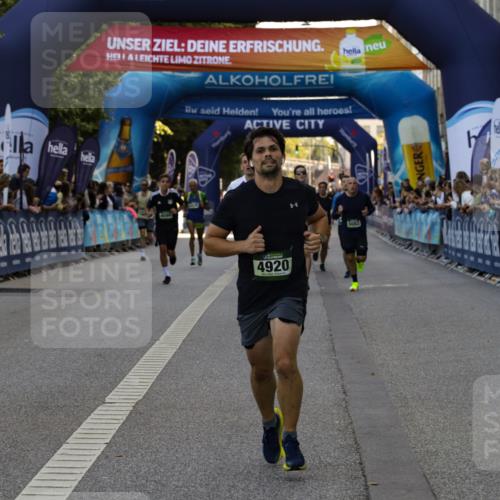01.09.2024 - BARMER Alsterlauf Kathrin Stürmer Photography http://msf.ph/oto/6977684 01.09.2024 09:48:29 Ziel 2623, 2773, 2879, 2986, 3462, 4356, 4438, 4560, 4709, 4812, 4874, 4920, 5083, 5088, 5161, 5175 meine-sportfotos.de