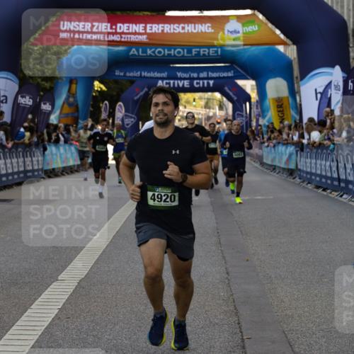 01.09.2024 - BARMER Alsterlauf Kathrin Stürmer Photography http://msf.ph/oto/6977686 01.09.2024 09:48:30 Ziel 2623, 2773, 2879, 2986, 3462, 4356, 4438, 4560, 4709, 4874, 4920, 5083, 5088, 5161, 5175 meine-sportfotos.de