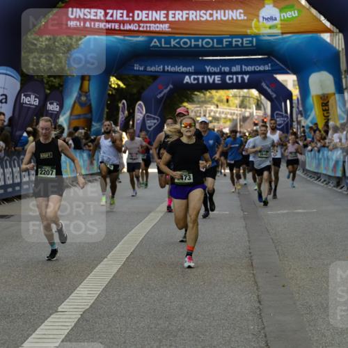 01.09.2024 - BARMER Alsterlauf Kathrin Stürmer Photography http://msf.ph/oto/6977692 01.09.2024 09:48:58 Ziel 2207, 2504, 2613, 3446, 3473, 3560, 3629, 3640, 3810, 4119, 4595, 4848, 4861, 5015, 5168, 8169, 8176, 8205, 8228 meine-sportfotos.de