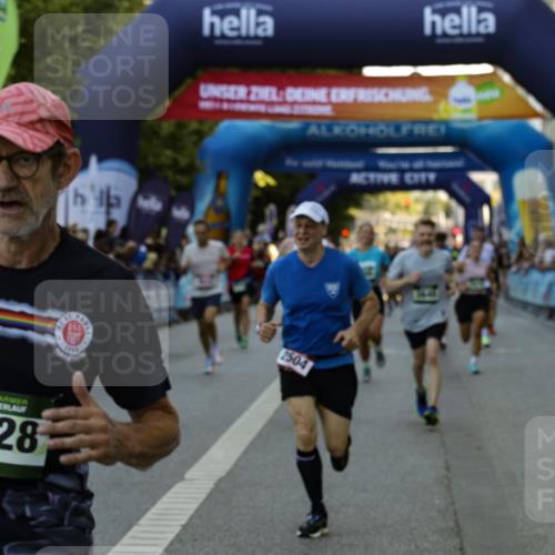 01.09.2024 - BARMER Alsterlauf Kathrin Stürmer Photography http://msf.ph/oto/6977698 01.09.2024 09:49:03 Ziel 2207, 2504, 2613, 3446, 3473, 3629, 3640, 3810, 4119, 4415, 4416, 4545, 4595, 4622, 4848, 4861, 4935, 5015, 8040, 8169, 8176, 8205, 8228, 8250, 8306 meine-sportfotos.de