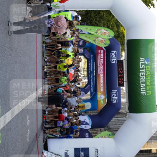 01.09.2024 - BARMER Alsterlauf Kathrin Stürmer Photography http://msf.ph/oto/6978162 01.09.2024 11:27:32 Ziel  meine-sportfotos.de