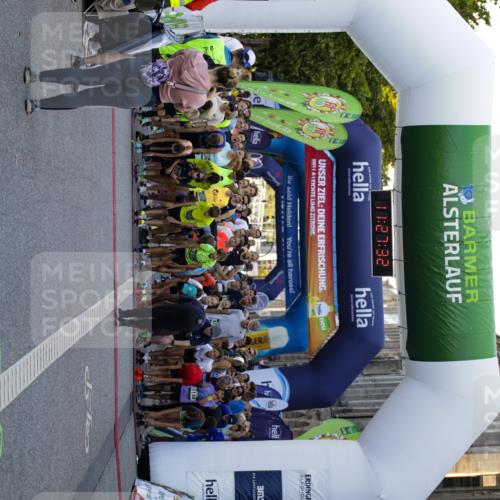 01.09.2024 - BARMER Alsterlauf Kathrin Stürmer Photography http://msf.ph/oto/6978163 01.09.2024 11:27:32 Ziel  meine-sportfotos.de