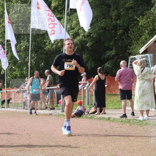 08.09.2024 - Airport Race Strokosch-Dieckow http://msf.ph/oto/6978638 08.09.2024 12:39:41 Ziel 447, 746, 795, 861, 1211 meine-sportfotos.de