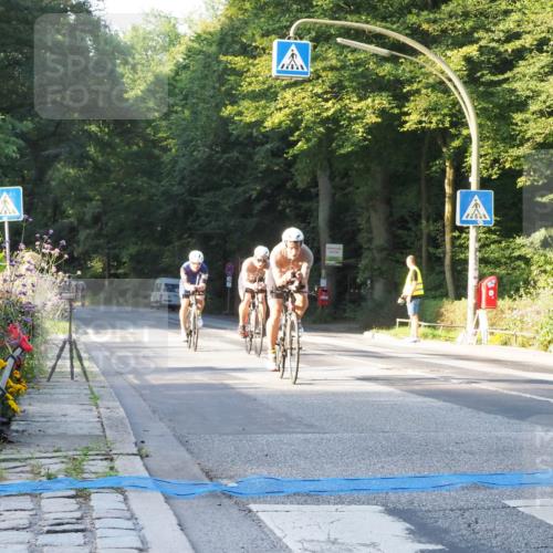 08.09.2024 - Stadtparktriathlon Zöllner http://msf.ph/oto/6979568 08.09.2024 08:53:06 Radfahren 4, 30, 42, 45 meine-sportfotos.de