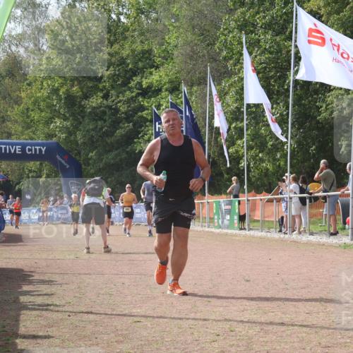 08.09.2024 - Airport Race Strokosch-Dieckow http://msf.ph/oto/6980247 08.09.2024 12:42:48 Ziel 3047, 3048 meine-sportfotos.de