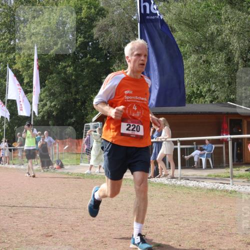 08.09.2024 - Airport Race Strokosch-Dieckow http://msf.ph/oto/6980574 08.09.2024 12:43:25 Ziel 220, 557, 560, 622, 840, 1117, 1205, 1503 meine-sportfotos.de