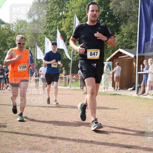 08.09.2024 - Airport Race Strokosch-Dieckow http://msf.ph/oto/6980727 08.09.2024 12:43:36 Ziel 20, 68, 557, 560, 805, 826, 847, 869, 883, 1059, 1081, 1120, 1159, 1188, 1304, 1467 meine-sportfotos.de