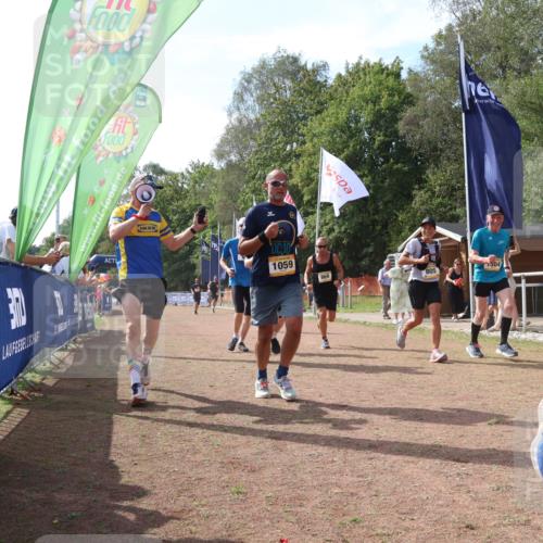 08.09.2024 - Airport Race Strokosch-Dieckow http://msf.ph/oto/6980813 08.09.2024 12:43:41 Ziel 20, 68, 366, 375, 805, 826, 869, 1059, 1081, 1188, 1304, 1467, 1509 meine-sportfotos.de