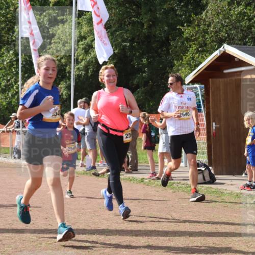 08.09.2024 - Airport Race Strokosch-Dieckow http://msf.ph/oto/6981060 08.09.2024 12:16:03 Ziel 225, 276, 1020, 2540, 2541, 2543, 2586, 2604, 2645, 2799, 2802, 2804, 2827, 2854, 3057 meine-sportfotos.de