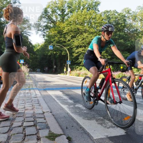 08.09.2024 - Stadtparktriathlon Zöllner http://msf.ph/oto/6982348 08.09.2024 09:18:16 Radfahren 60, 61, 100, 128, 140, 144 meine-sportfotos.de