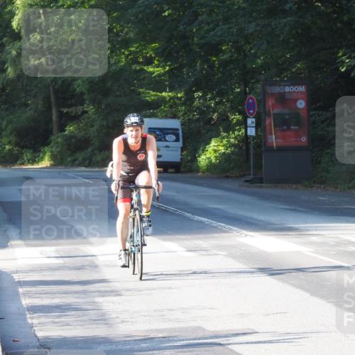 08.09.2024 - Stadtparktriathlon Zöllner http://msf.ph/oto/6983671 08.09.2024 09:36:07 Radfahren 143 meine-sportfotos.de