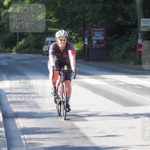 08.09.2024 - Stadtparktriathlon Zöllner http://msf.ph/oto/6983971 08.09.2024 09:41:44 Radfahren 95 meine-sportfotos.de