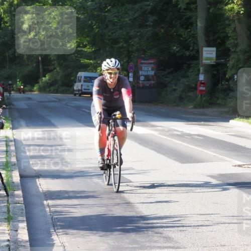 08.09.2024 - Stadtparktriathlon Zöllner http://msf.ph/oto/6983975 08.09.2024 09:41:45 Radfahren 95 meine-sportfotos.de