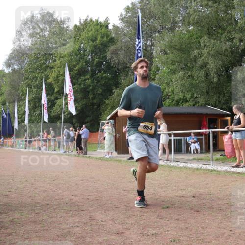 08.09.2024 - Airport Race Strokosch-Dieckow http://msf.ph/oto/6986850 08.09.2024 12:29:42 Ziel 419, 558, 697, 843, 954, 1038 meine-sportfotos.de