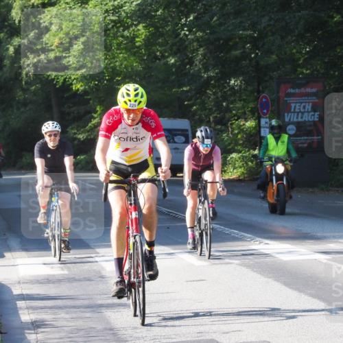 08.09.2024 - Stadtparktriathlon Zöllner http://msf.ph/oto/6988265 08.09.2024 10:08:39 Radfahren 205, 225, 228, 229, 238, 255 meine-sportfotos.de