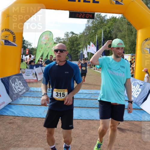 08.09.2024 - Airport Race Strokosch-Dieckow http://msf.ph/oto/6988865 08.09.2024 12:22:45 Ziel 165, 232, 238, 311, 315, 411, 1057, 1124, 1142, 1247, 1451, 1479, 2761, 2894, 2895, 3008, 3038 meine-sportfotos.de