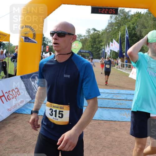 08.09.2024 - Airport Race Strokosch-Dieckow http://msf.ph/oto/6988878 08.09.2024 12:22:46 Ziel 165, 232, 238, 311, 315, 411, 1057, 1124, 1142, 1247, 1451, 1479, 2761, 2894, 2895, 3008, 3038 meine-sportfotos.de