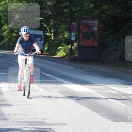08.09.2024 - Stadtparktriathlon Zöllner http://msf.ph/oto/6988897 08.09.2024 10:13:56 Radfahren 216, 221, 252 meine-sportfotos.de