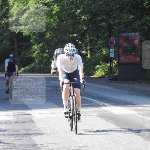 08.09.2024 - Stadtparktriathlon Zöllner http://msf.ph/oto/6989071 08.09.2024 10:14:38 Radfahren 188, 215, 230, 262 meine-sportfotos.de