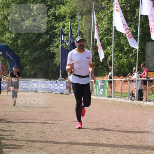 08.09.2024 - Airport Race Strokosch-Dieckow http://msf.ph/oto/6989143 08.09.2024 12:32:21 Ziel 935, 1230, 1239 meine-sportfotos.de