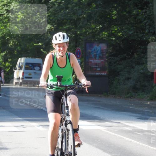 08.09.2024 - Stadtparktriathlon Zöllner http://msf.ph/oto/6989351 08.09.2024 10:16:19 Radfahren 192, 194, 195, 218, 223, 225, 237, 244 meine-sportfotos.de