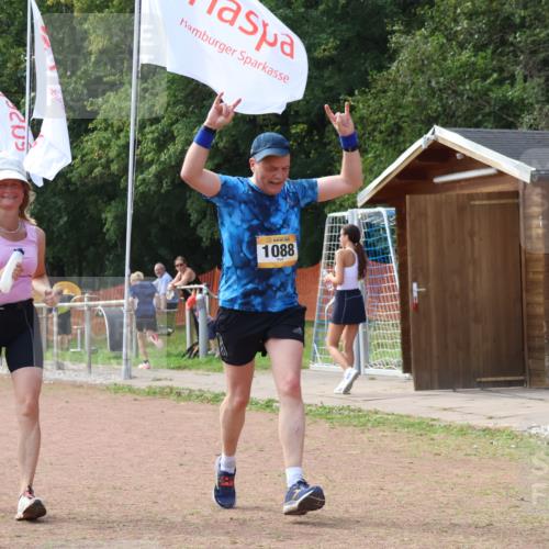 08.09.2024 - Airport Race Strokosch-Dieckow http://msf.ph/oto/6993564 08.09.2024 13:12:40 Ziel 977, 1088 meine-sportfotos.de