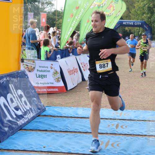 08.09.2024 - Airport Race Strokosch-Dieckow http://msf.ph/oto/6994139 08.09.2024 12:27:26 Ziel 243, 483, 788, 887, 1421, 1483, 3070, 3140 meine-sportfotos.de