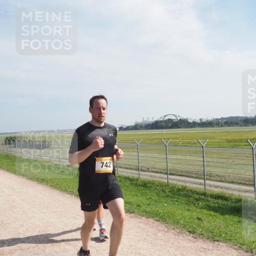 08.09.2024 - Airport Race Miley Keyser http://msf.ph/oto/6994275 08.09.2024 12:15:06 Laufen OLYMPUS, DIGITAL, CAMERA meine-sportfotos.de