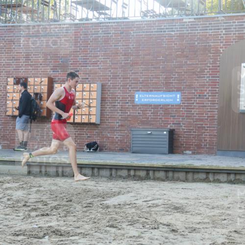 08.09.2024 - Stadtparktriathlon Luisa Fischer http://msf.ph/oto/6995228 08.09.2024 08:43:57 Schwimmen 13 meine-sportfotos.de