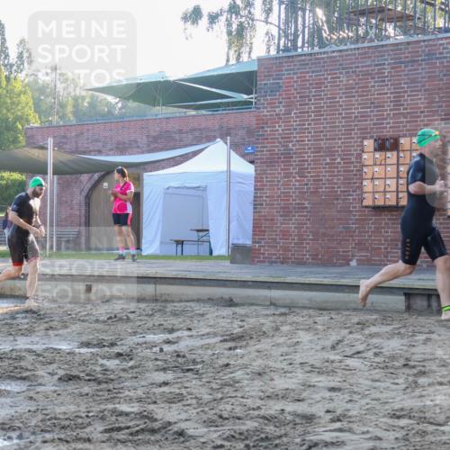08.09.2024 - Stadtparktriathlon Luisa Fischer http://msf.ph/oto/6995748 08.09.2024 08:46:45 Schwimmen 19, 25, 26, 29, 33, 50, 68, 77, 83, 86 meine-sportfotos.de