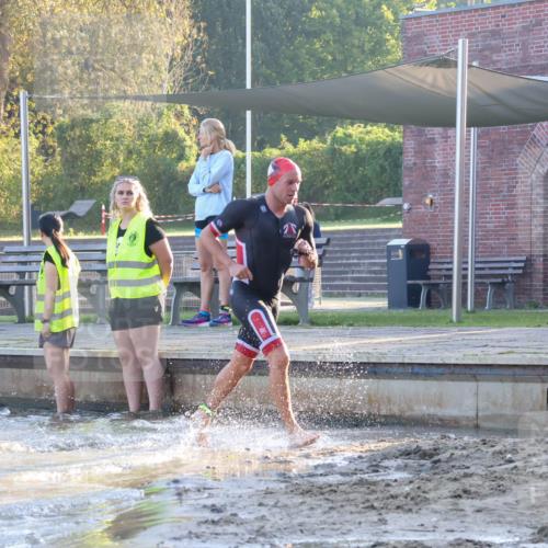 08.09.2024 - Stadtparktriathlon Luisa Fischer http://msf.ph/oto/6995776 08.09.2024 08:46:49 Schwimmen 19, 20, 25, 29, 33, 48, 50, 68, 77, 83, 89 meine-sportfotos.de