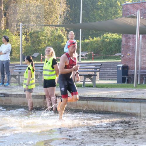 08.09.2024 - Stadtparktriathlon Luisa Fischer http://msf.ph/oto/6995789 08.09.2024 08:46:51 Schwimmen 20, 25, 29, 33, 48, 77, 83, 89 meine-sportfotos.de