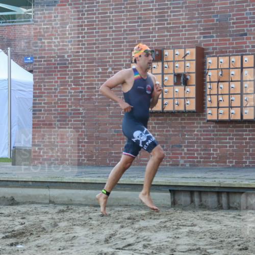 08.09.2024 - Stadtparktriathlon Luisa Fischer http://msf.ph/oto/6995857 08.09.2024 08:47:08 Schwimmen 3, 39, 44, 78, 80 meine-sportfotos.de
