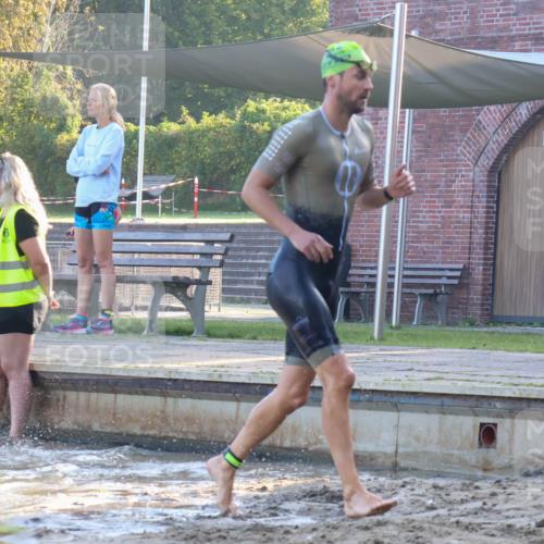 08.09.2024 - Stadtparktriathlon Luisa Fischer http://msf.ph/oto/6995876 08.09.2024 08:47:15 Schwimmen 39, 44 meine-sportfotos.de