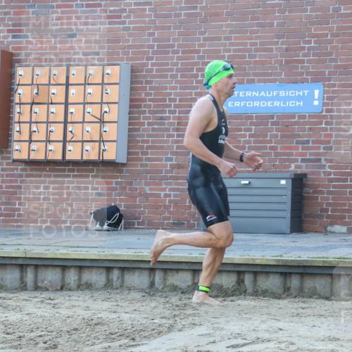 08.09.2024 - Stadtparktriathlon Luisa Fischer http://msf.ph/oto/6995923 08.09.2024 08:47:28 Schwimmen 55 meine-sportfotos.de