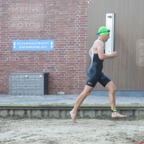 08.09.2024 - Stadtparktriathlon Luisa Fischer http://msf.ph/oto/6995929 08.09.2024 08:47:29 Schwimmen 55 meine-sportfotos.de