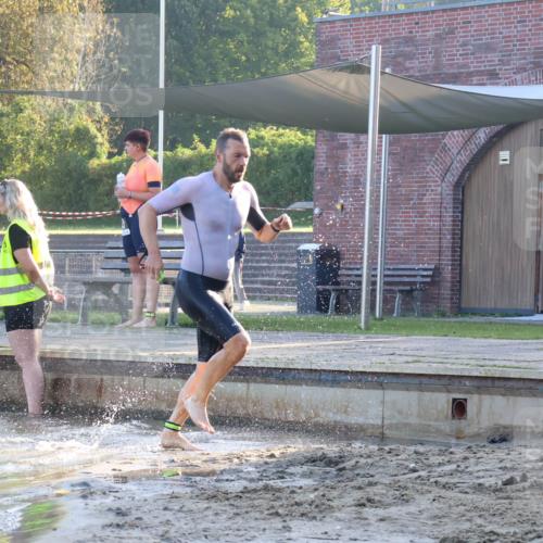 08.09.2024 - Stadtparktriathlon Luisa Fischer http://msf.ph/oto/6995961 08.09.2024 08:47:41 Schwimmen 18, 30, 31, 63, 76 meine-sportfotos.de
