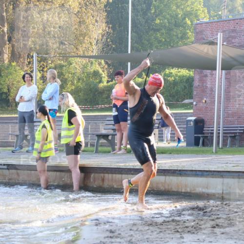 08.09.2024 - Stadtparktriathlon Luisa Fischer http://msf.ph/oto/6995992 08.09.2024 08:47:46 Schwimmen 18, 28, 30, 31, 41, 63, 76, 85 meine-sportfotos.de