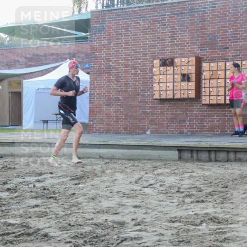 08.09.2024 - Stadtparktriathlon Luisa Fischer http://msf.ph/oto/6996177 08.09.2024 08:48:07 Schwimmen 15, 23, 24, 27, 35, 37, 40, 46, 57, 60, 64, 66, 67, 74, 82 meine-sportfotos.de