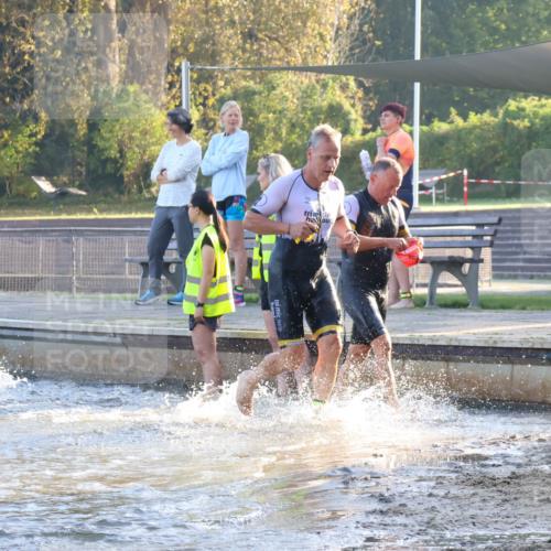 08.09.2024 - Stadtparktriathlon Luisa Fischer http://msf.ph/oto/6996198 08.09.2024 08:48:11 Schwimmen 15, 24, 27, 37, 40, 46, 57, 58, 60, 64, 82 meine-sportfotos.de
