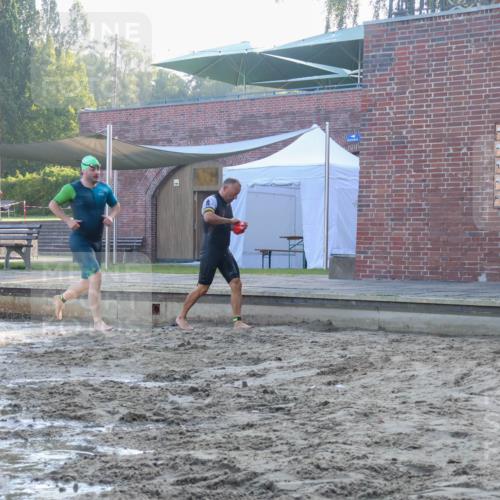 08.09.2024 - Stadtparktriathlon Luisa Fischer http://msf.ph/oto/6996224 08.09.2024 08:48:14 Schwimmen 24, 27, 37, 46, 57, 58, 60, 64, 82 meine-sportfotos.de