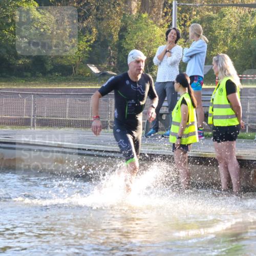 08.09.2024 - Stadtparktriathlon Luisa Fischer http://msf.ph/oto/6996266 08.09.2024 08:48:22 Schwimmen 6, 24, 27, 46, 57, 58 meine-sportfotos.de
