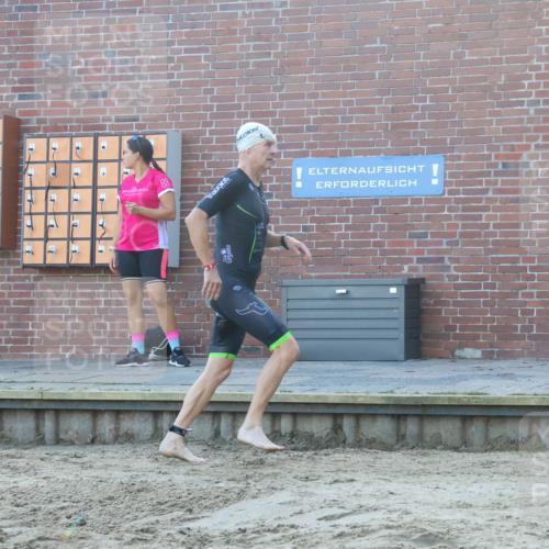 08.09.2024 - Stadtparktriathlon Luisa Fischer http://msf.ph/oto/6996286 08.09.2024 08:48:26 Schwimmen 6, 14, 61 meine-sportfotos.de