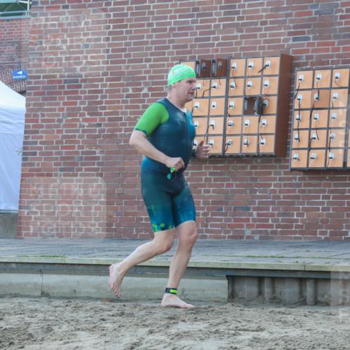 08.09.2024 - Stadtparktriathlon Luisa Fischer http://msf.ph/oto/6996361 08.09.2024 08:48:41 Schwimmen 4, 16, 65 meine-sportfotos.de