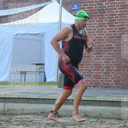 08.09.2024 - Stadtparktriathlon Luisa Fischer http://msf.ph/oto/6996386 08.09.2024 08:48:49 Schwimmen 16, 42 meine-sportfotos.de