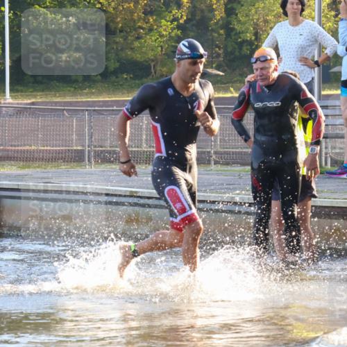 08.09.2024 - Stadtparktriathlon Luisa Fischer http://msf.ph/oto/6996434 08.09.2024 08:49:13 Schwimmen 88 meine-sportfotos.de